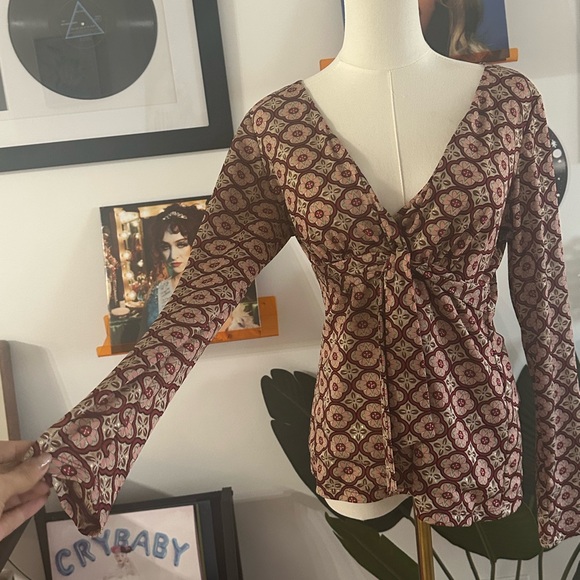 Printed 70’s style blouse - Picture 7 of 7